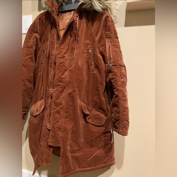 Rust Colored Women’s American Eagle Corduroy Parka - Picture 2 of 6